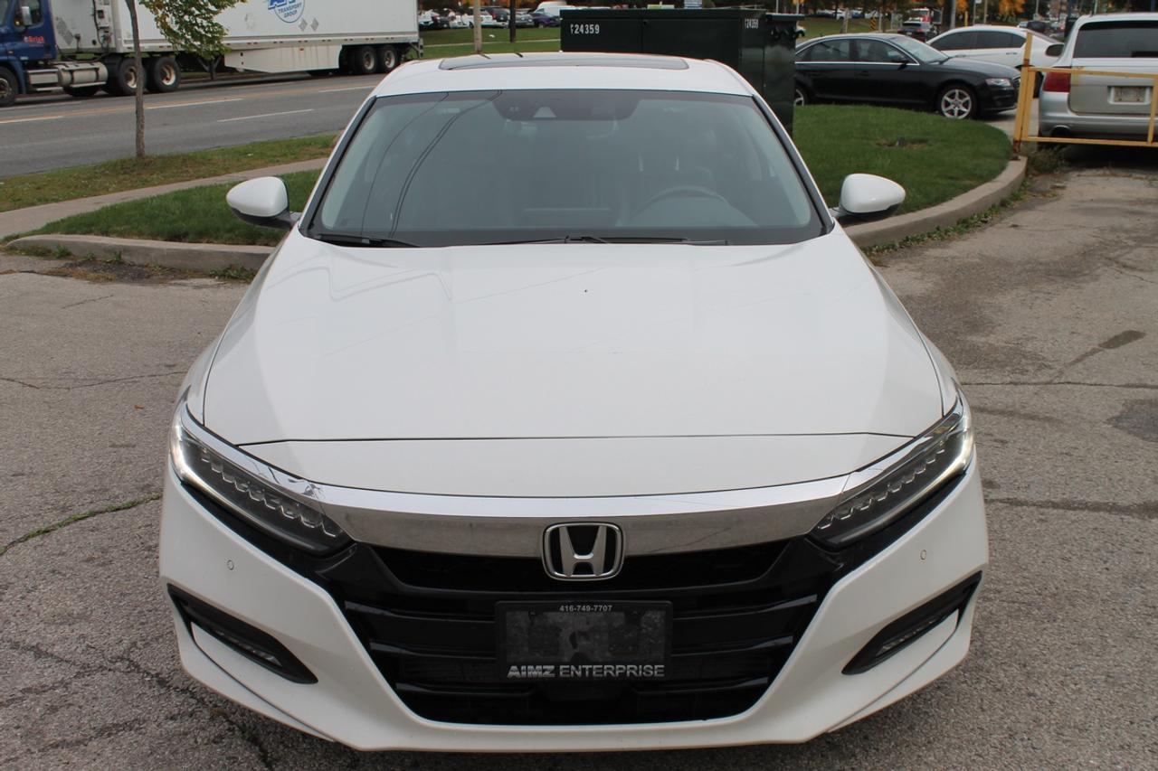 2018 Honda Accord Touring Photo