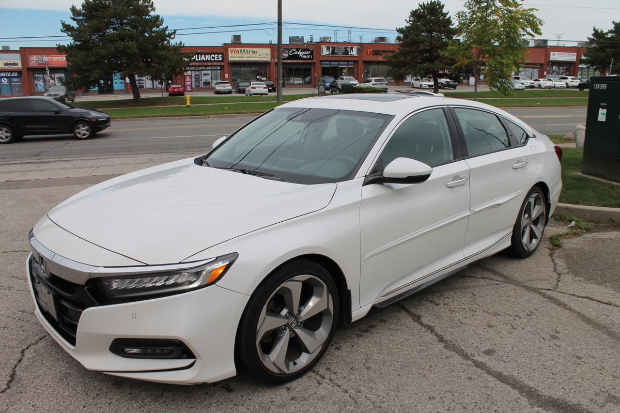 2018 Honda Accord Touring Photo