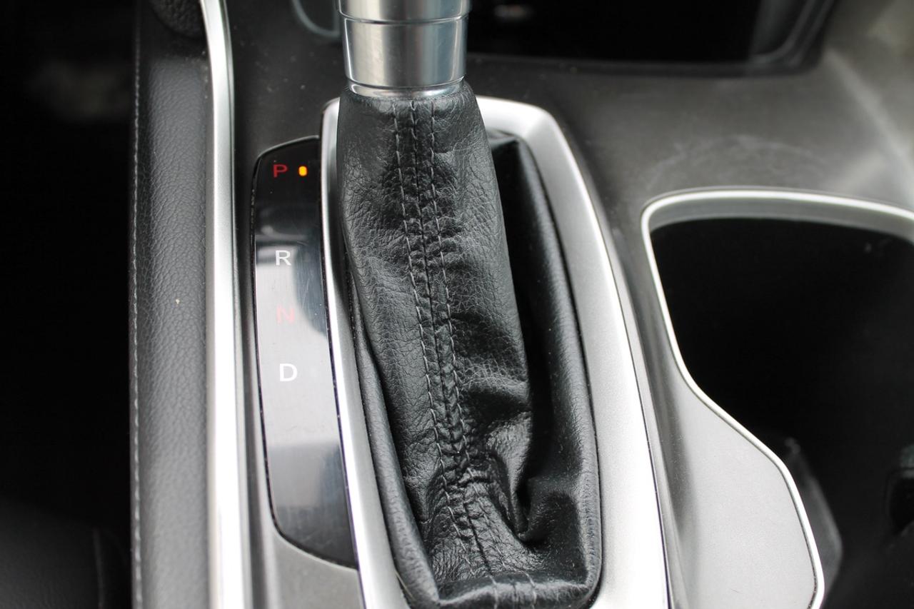 2018 Honda Accord Touring Photo