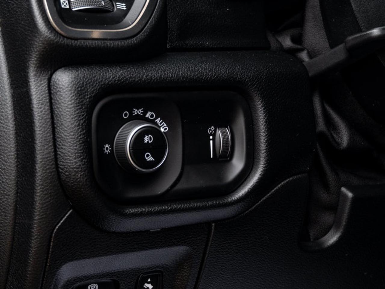 2020 RAM 1500 SPORT Photo