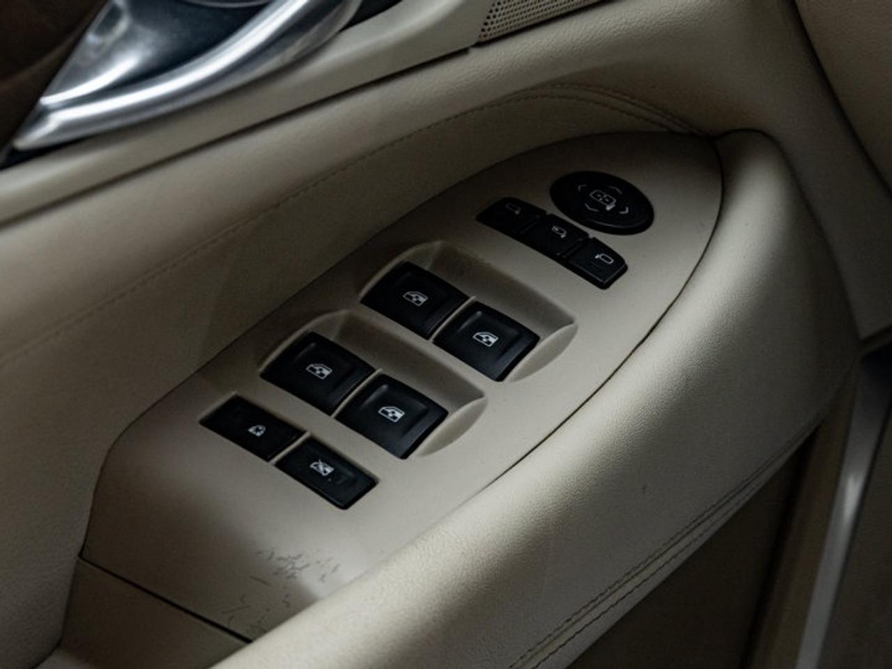 2020 Cadillac Escalade LUXURY Photo