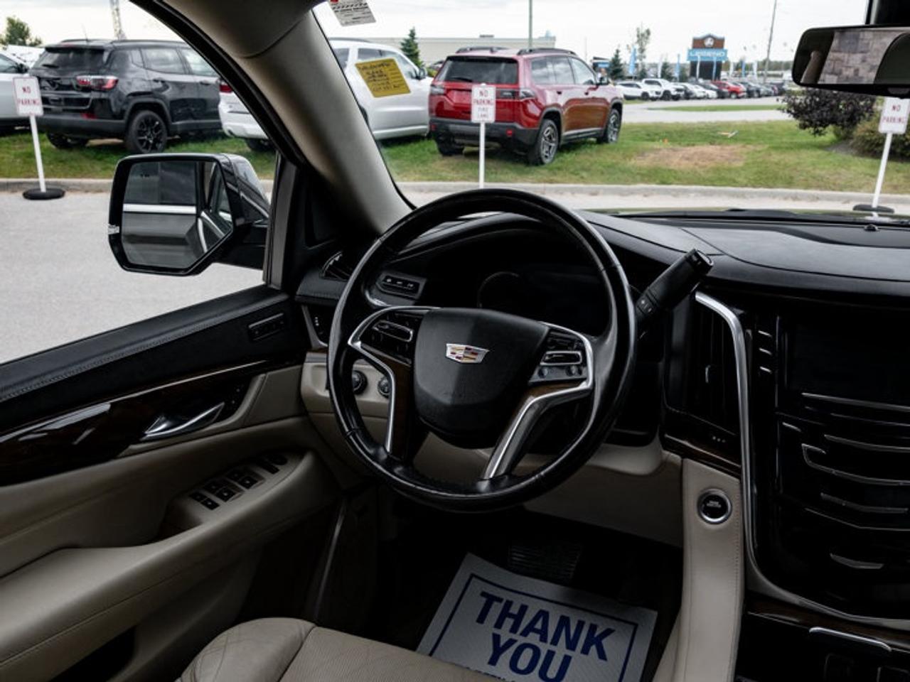 2020 Cadillac Escalade LUXURY Photo