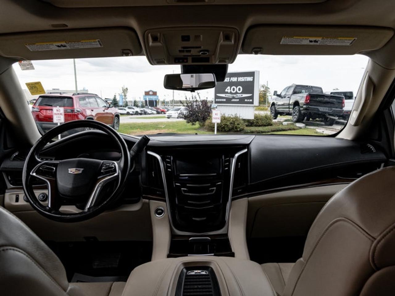 2020 Cadillac Escalade LUXURY Photo