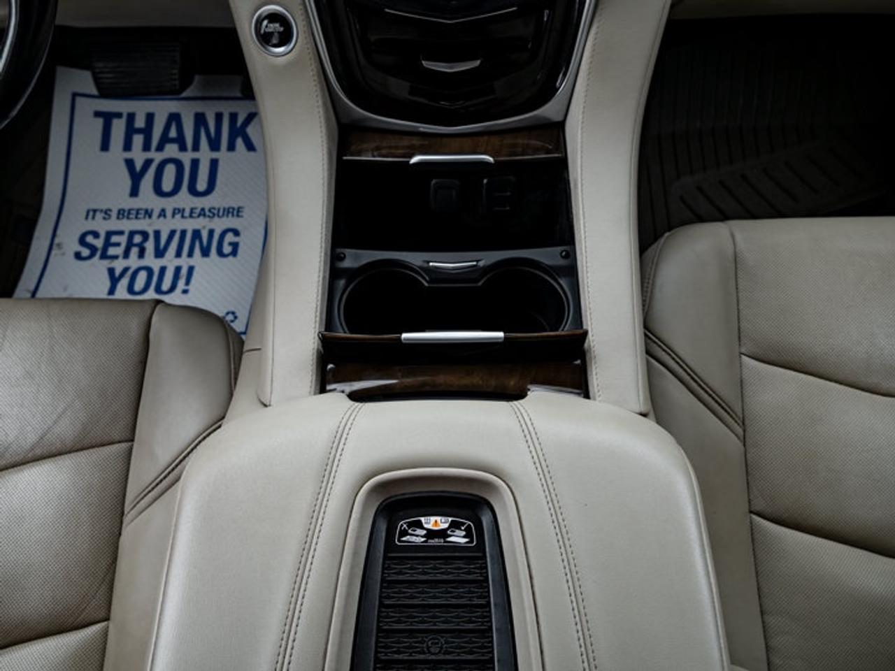 2020 Cadillac Escalade LUXURY Photo