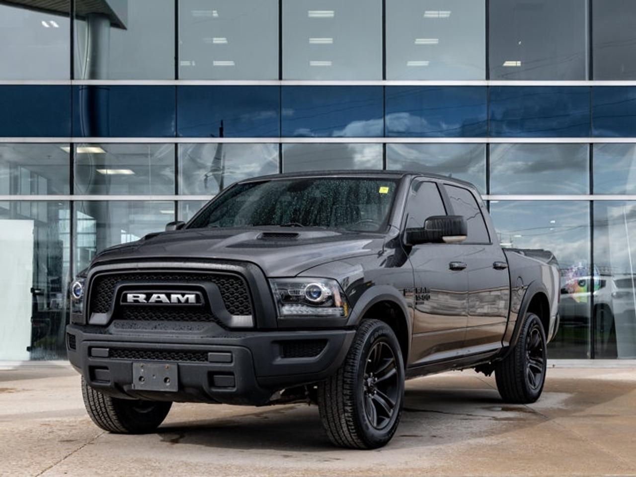 2022 RAM 1500 Classic WARLOCK Photo5
