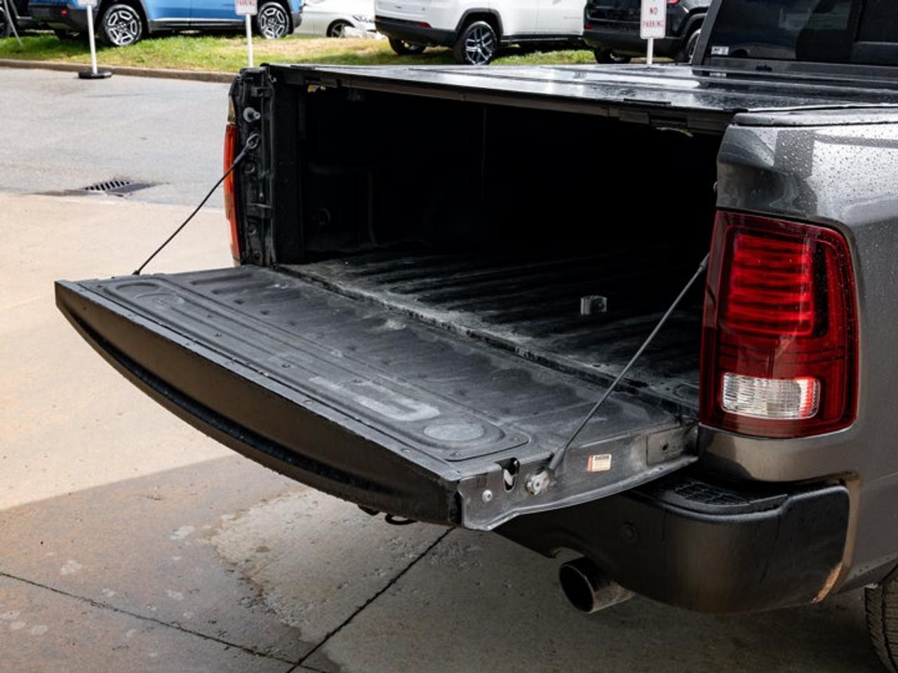 2022 RAM 1500 Classic WARLOCK Photo
