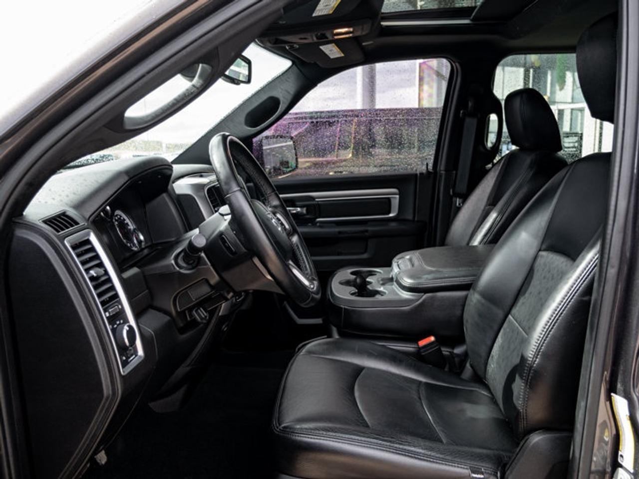 2022 RAM 1500 Classic WARLOCK Photo