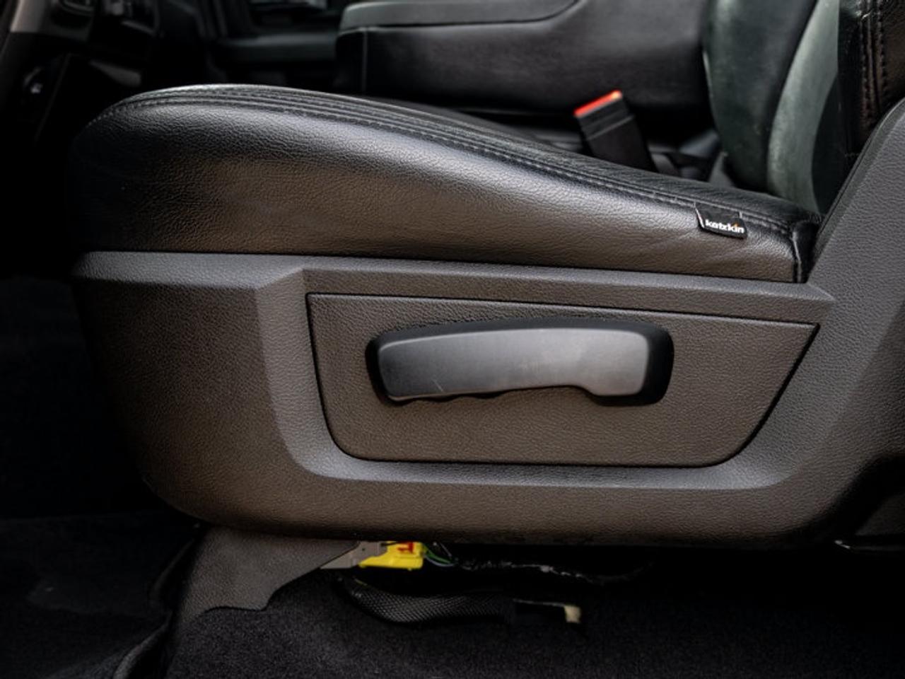 2022 RAM 1500 Classic WARLOCK Photo