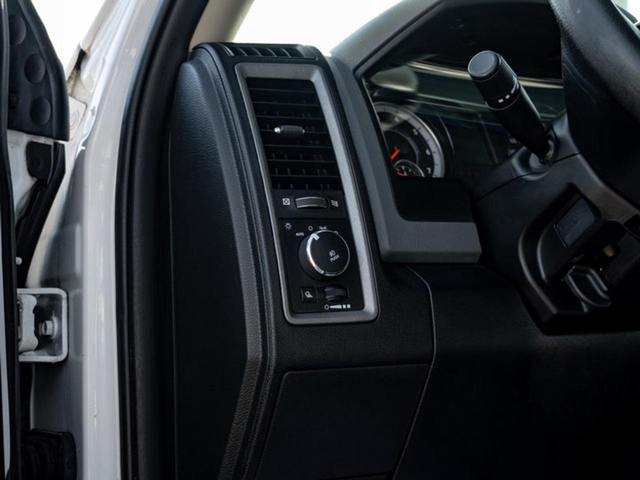 2019 RAM 1500 Classic EXPRESS Photo