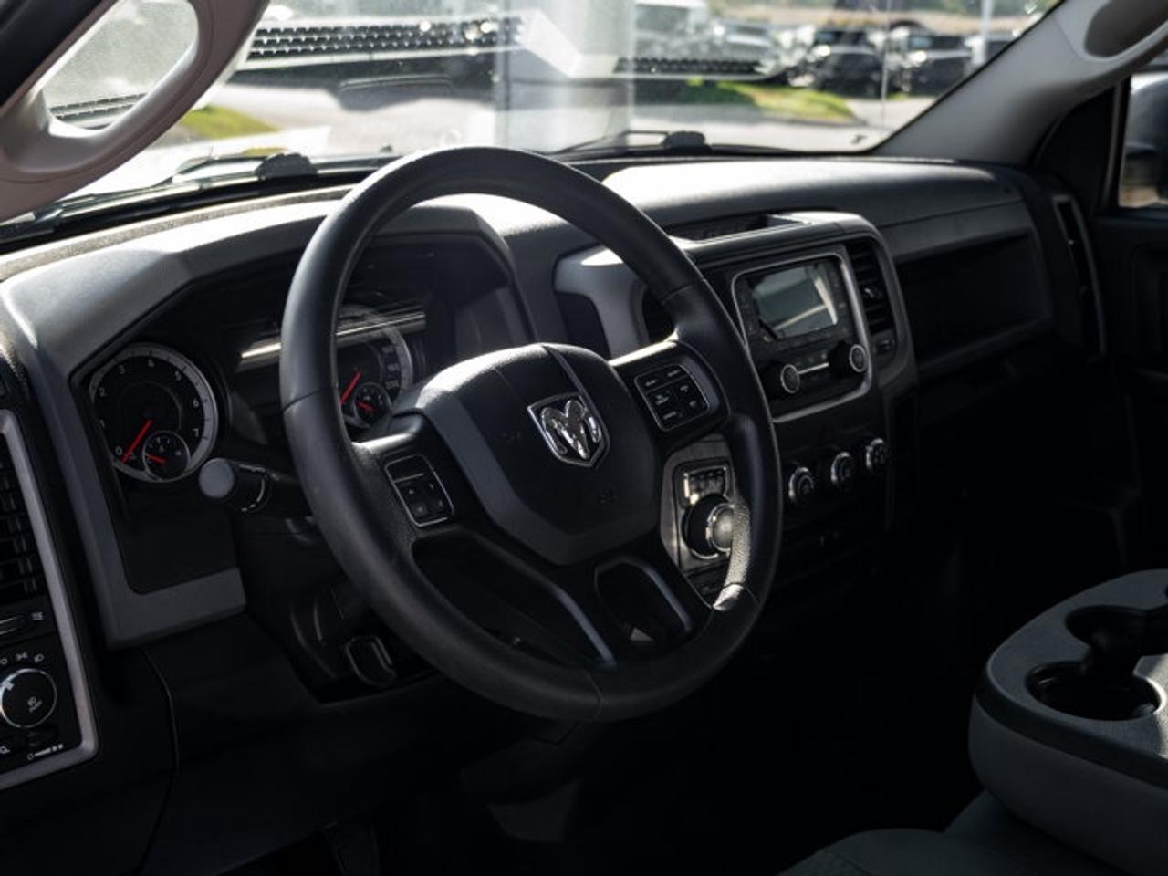 2019 RAM 1500 Classic EXPRESS Photo