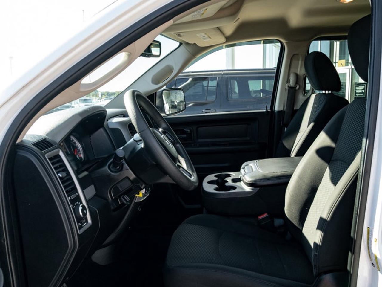 2019 RAM 1500 Classic EXPRESS Photo