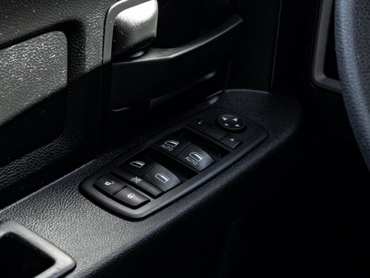 2019 RAM 1500 Classic EXPRESS Photo