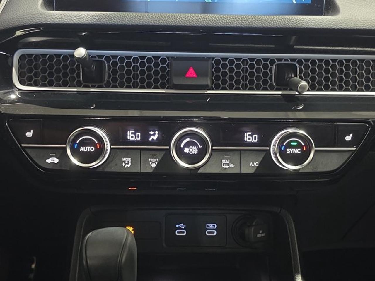 2025 Honda Civic Hybrid Sport Touring Photo
