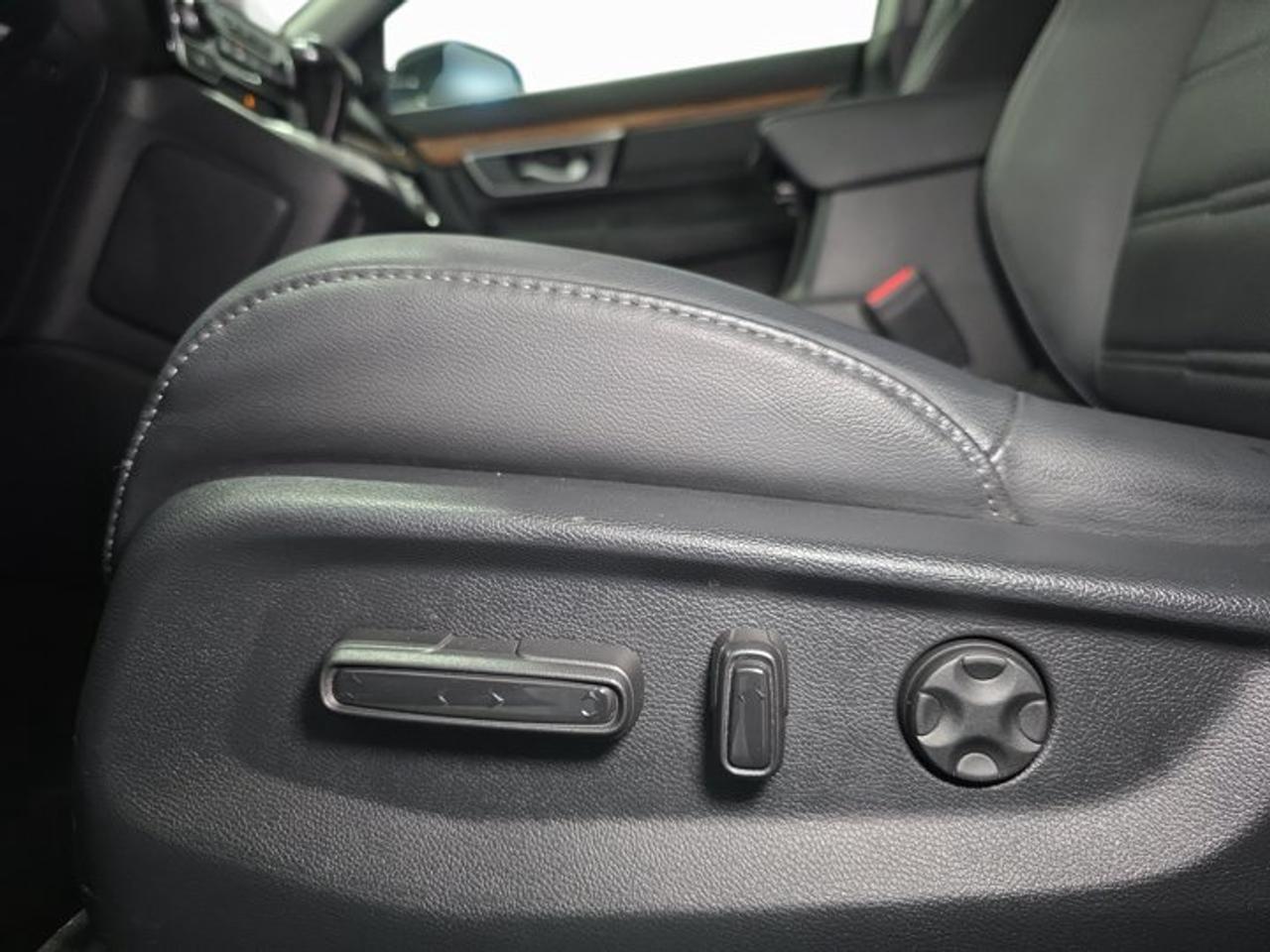 2022 Honda CR-V Touring Photo