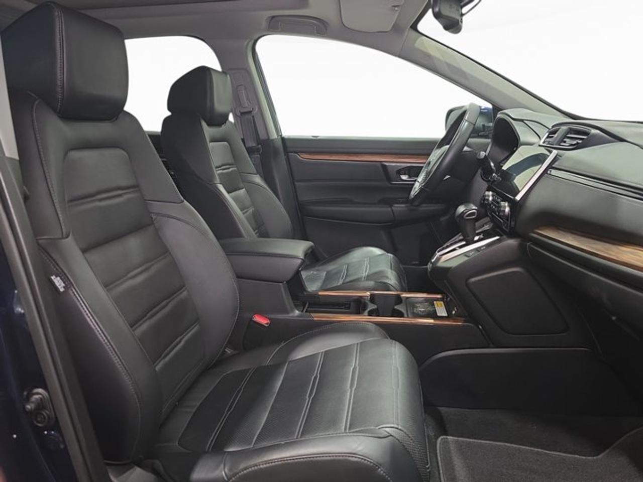 2022 Honda CR-V Touring Photo