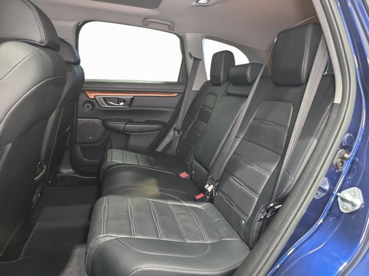 2022 Honda CR-V Touring Photo