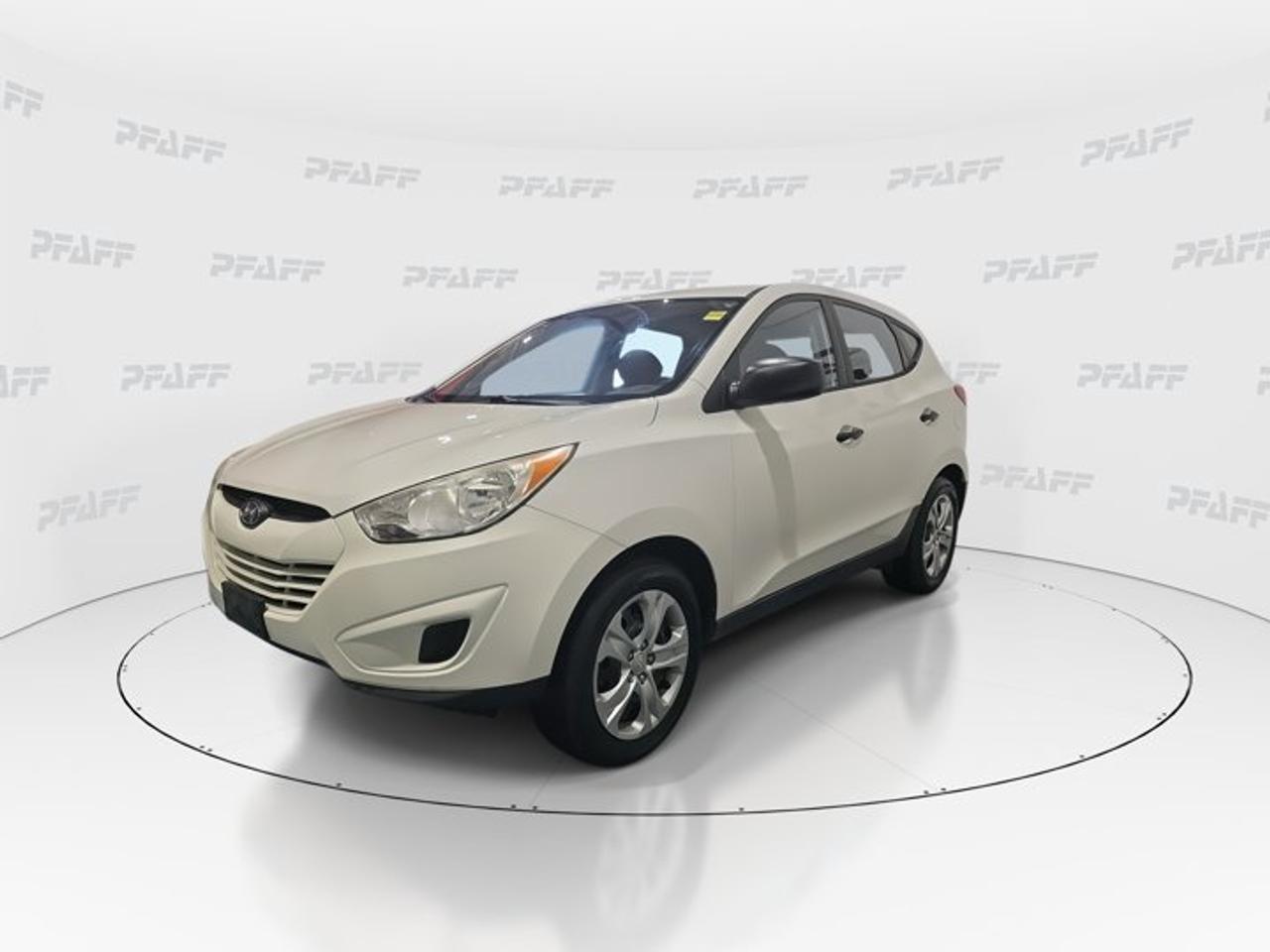 2010 Hyundai Tucson GL Photo
