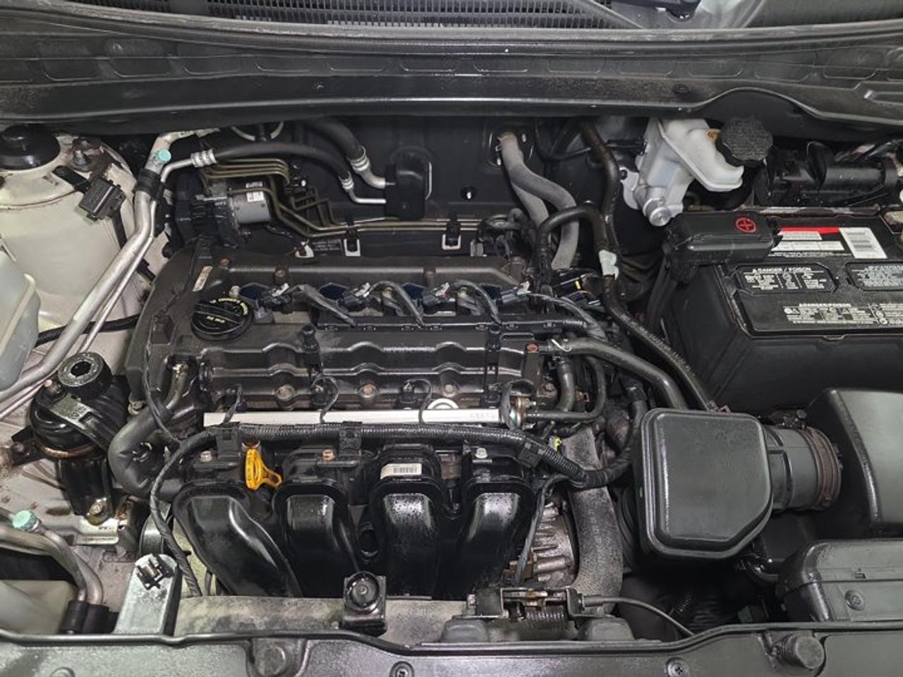 2010 Hyundai Tucson GL Photo