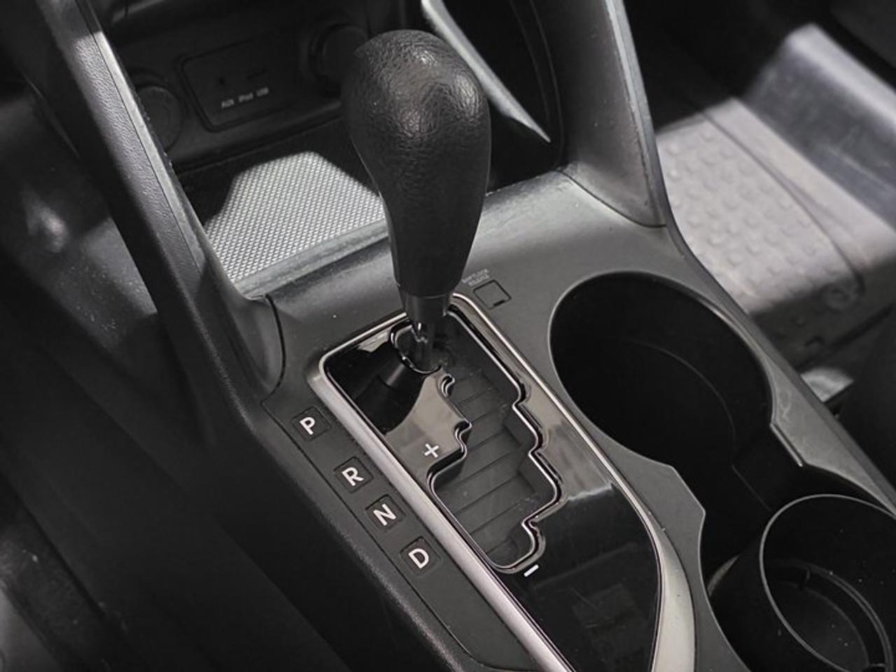 2010 Hyundai Tucson GL Photo