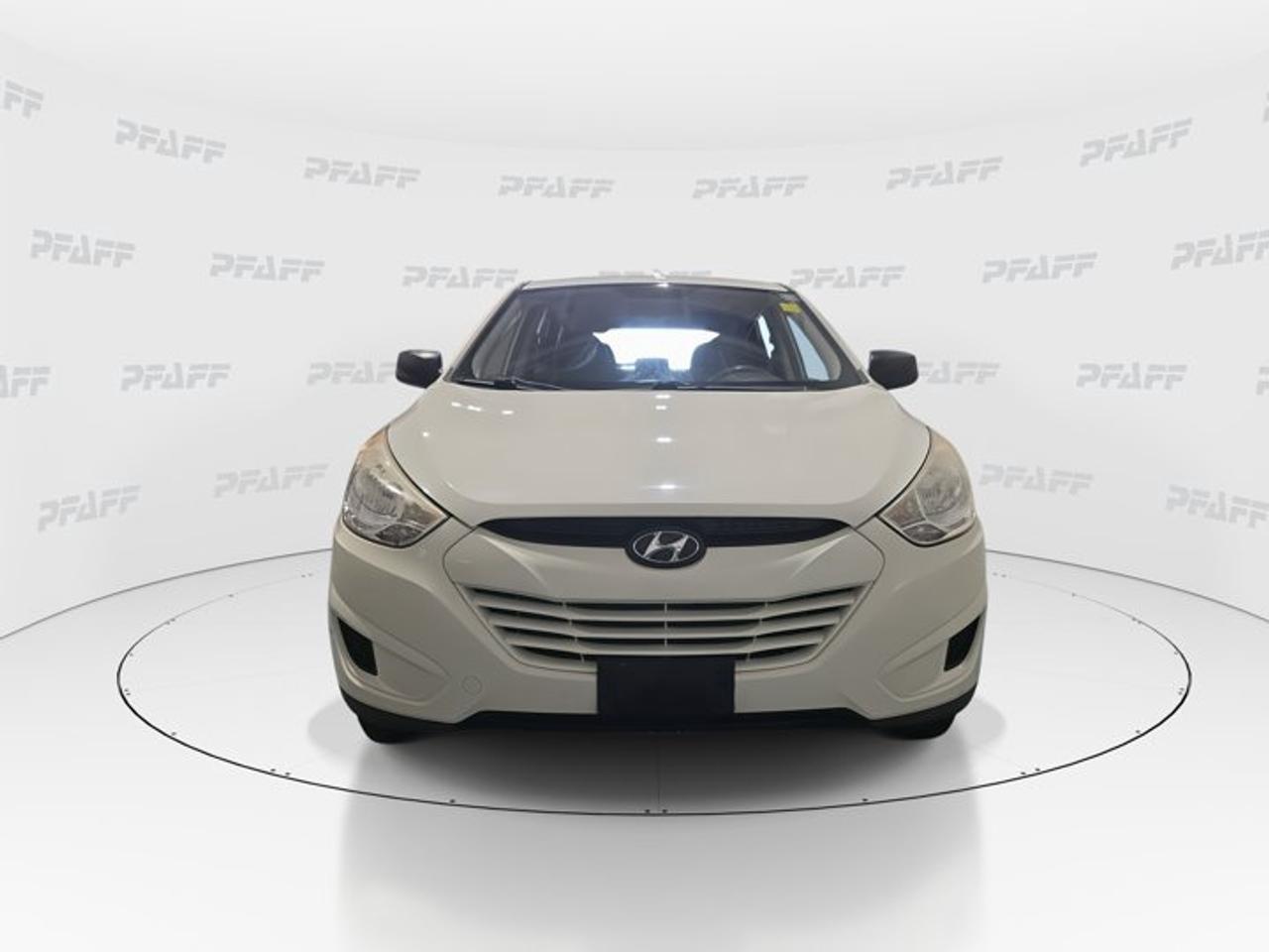 2010 Hyundai Tucson GL Photo2
