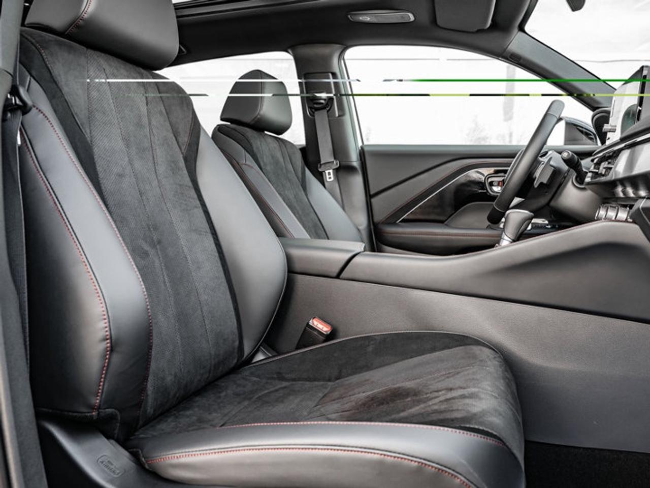 2026 Acura ADX Platinum Elite A-Spec Photo