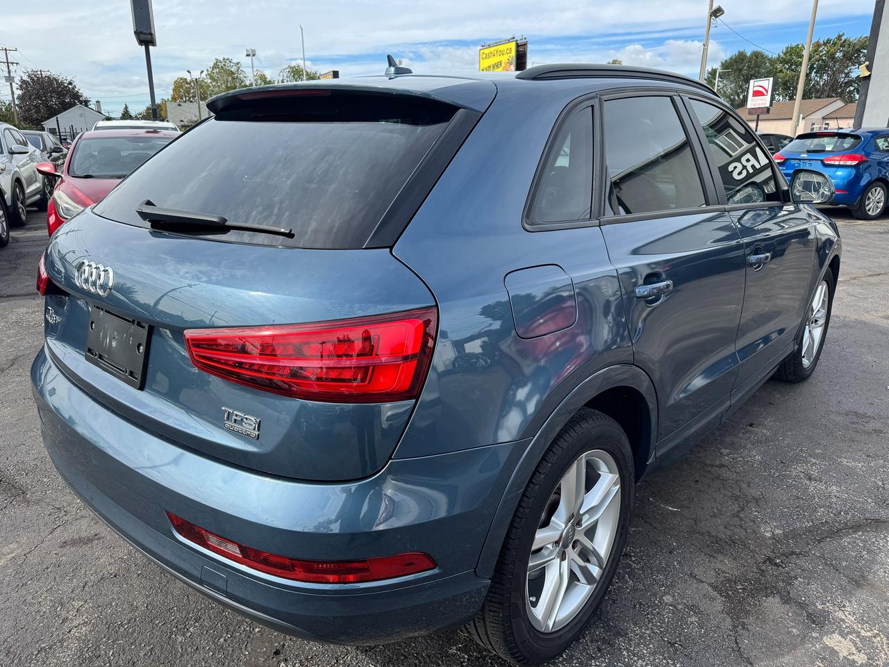 2016 Audi Q3 quattro 2.0T Komfort Photo4