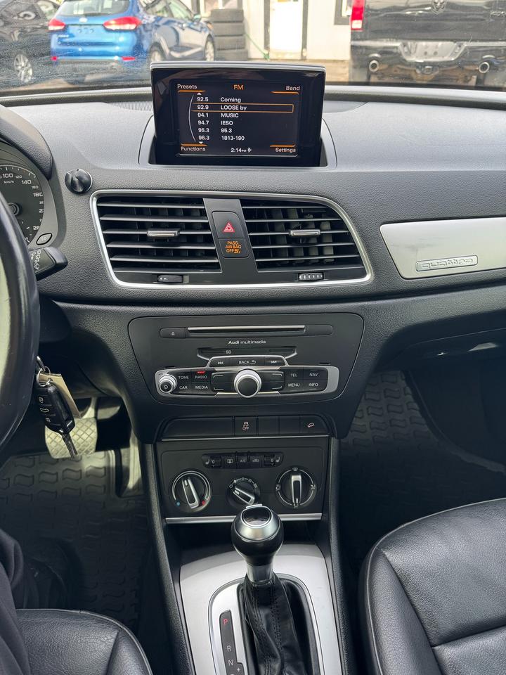 2016 Audi Q3 quattro 2.0T Komfort Photo