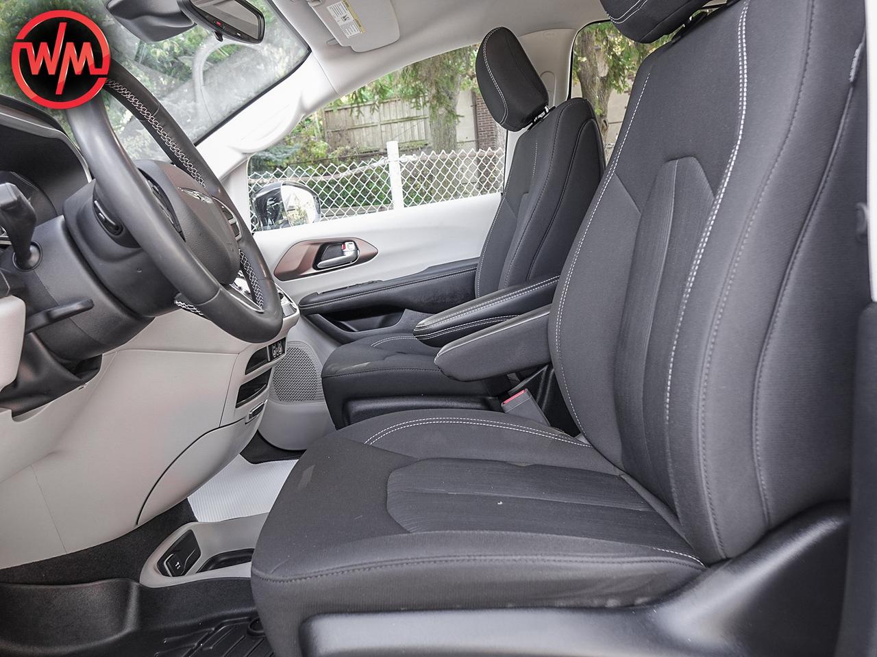 2024 Chrysler Grand Caravan SXT*HEATED SEATS AND STEERING WHEEL*LEATHER SEAT Photo