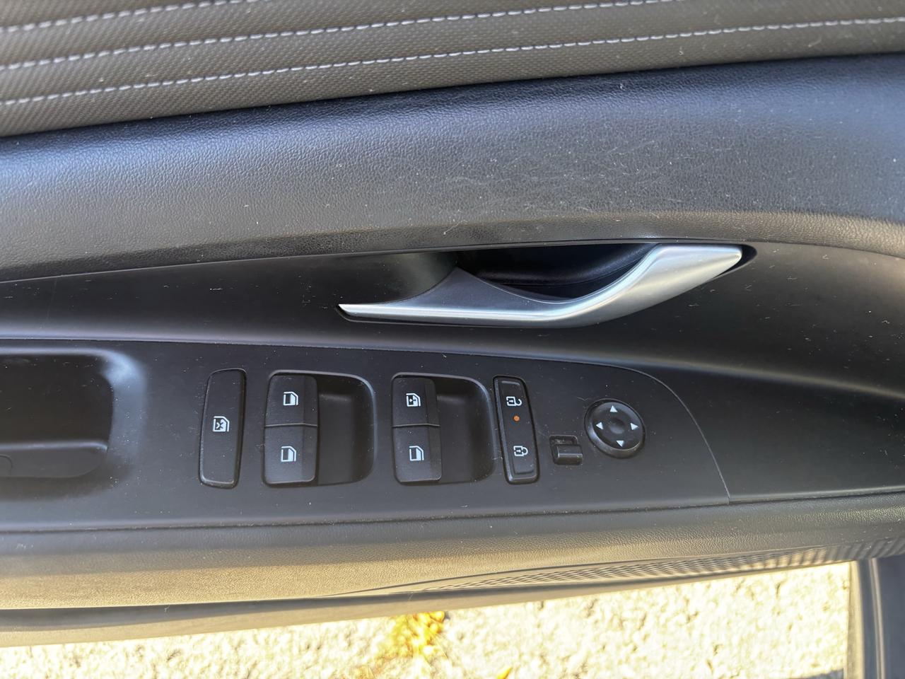 2024 Hyundai Elantra Preferred, Lane Departure Alert, Remote Starter Photo
