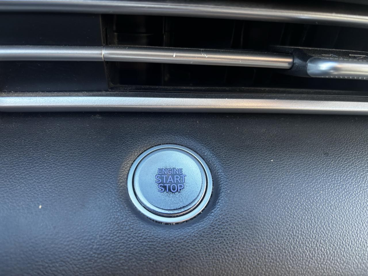 2024 Hyundai Elantra Preferred, Lane Departure Alert, Remote Starter Photo