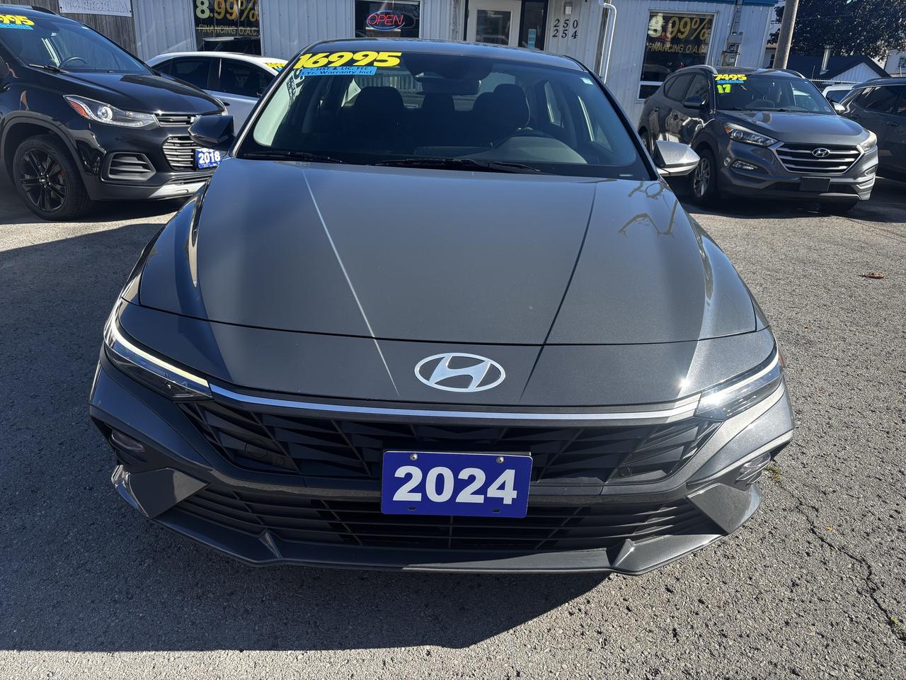 2024 Hyundai Elantra Preferred, Lane Departure Alert, Remote Starter Photo5