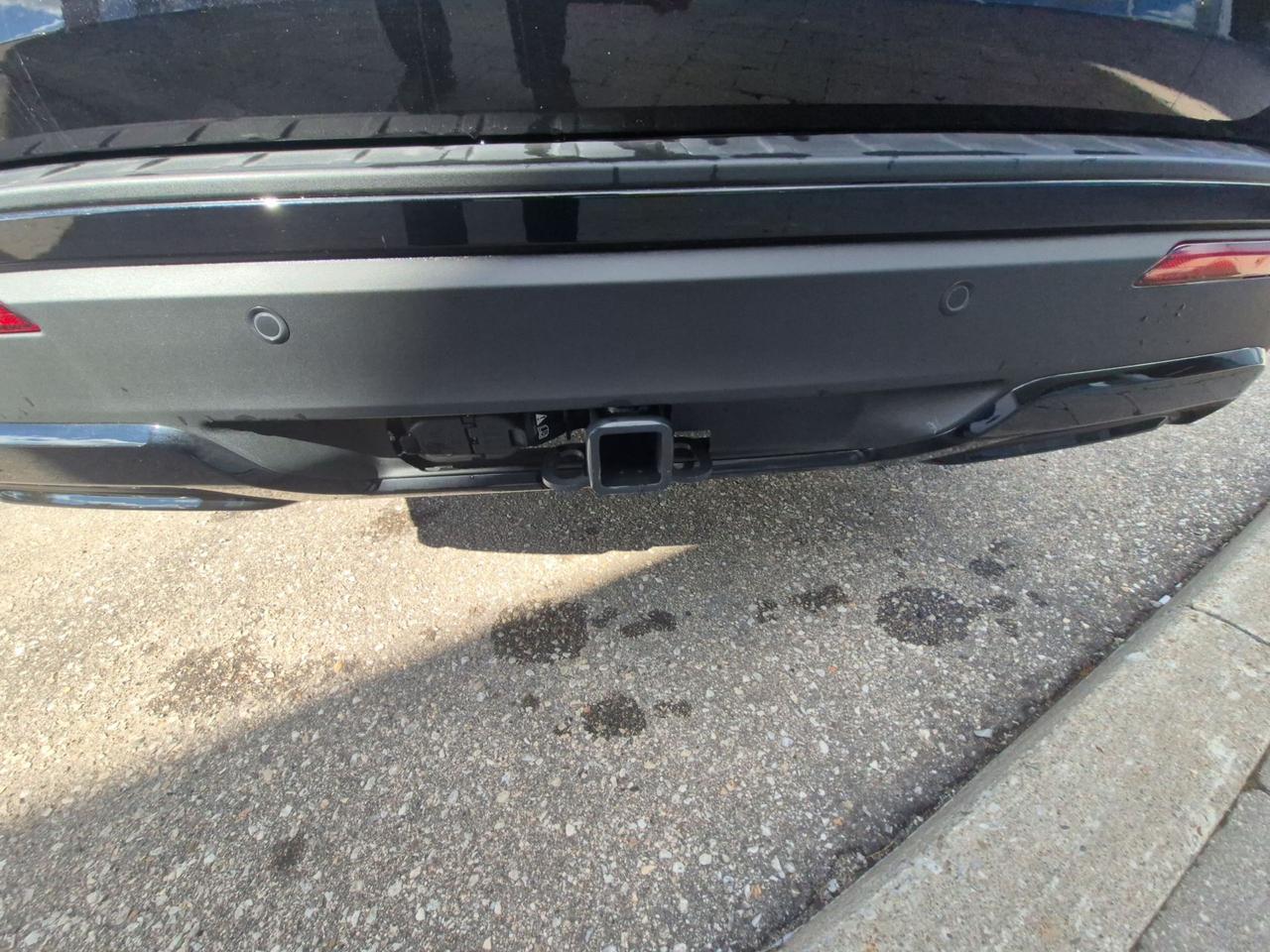 2026 Ford Explorer LOW KM'S! REAR CAMERA, REMOTE START, TOW PACK! Photo