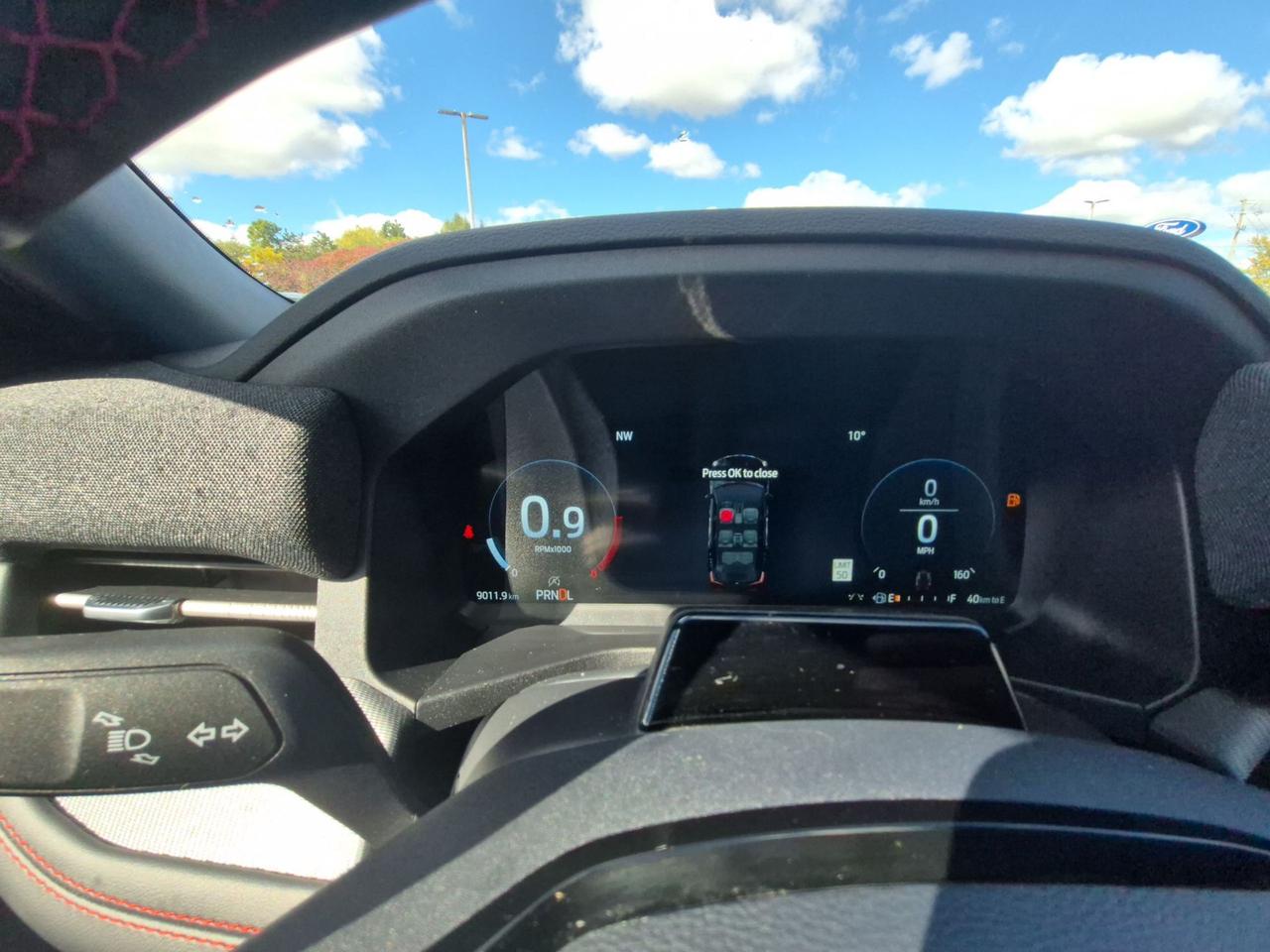 2026 Ford Explorer LOW KM'S! REAR CAMERA, REMOTE START, TOW PACK! Photo