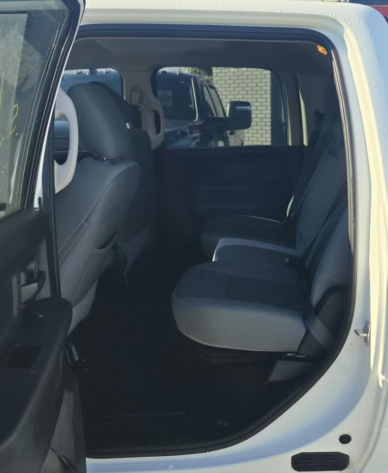 2019 RAM 1500 Classic TRADESMAN / NO ACCIDENTS / 4X4 / PWR SEAT / 5.7L Photo4