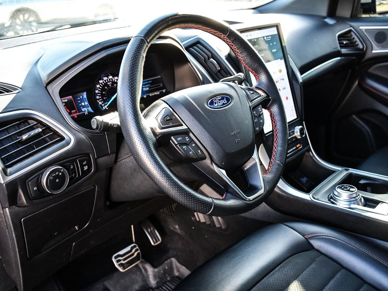 2024 Ford Edge ST Line AWD Photo