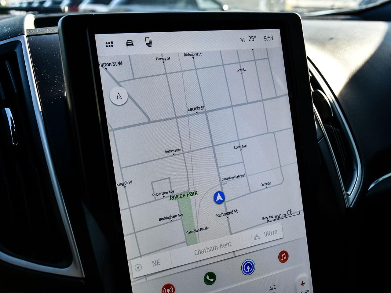 2024 Ford Edge ST Line AWD Photo