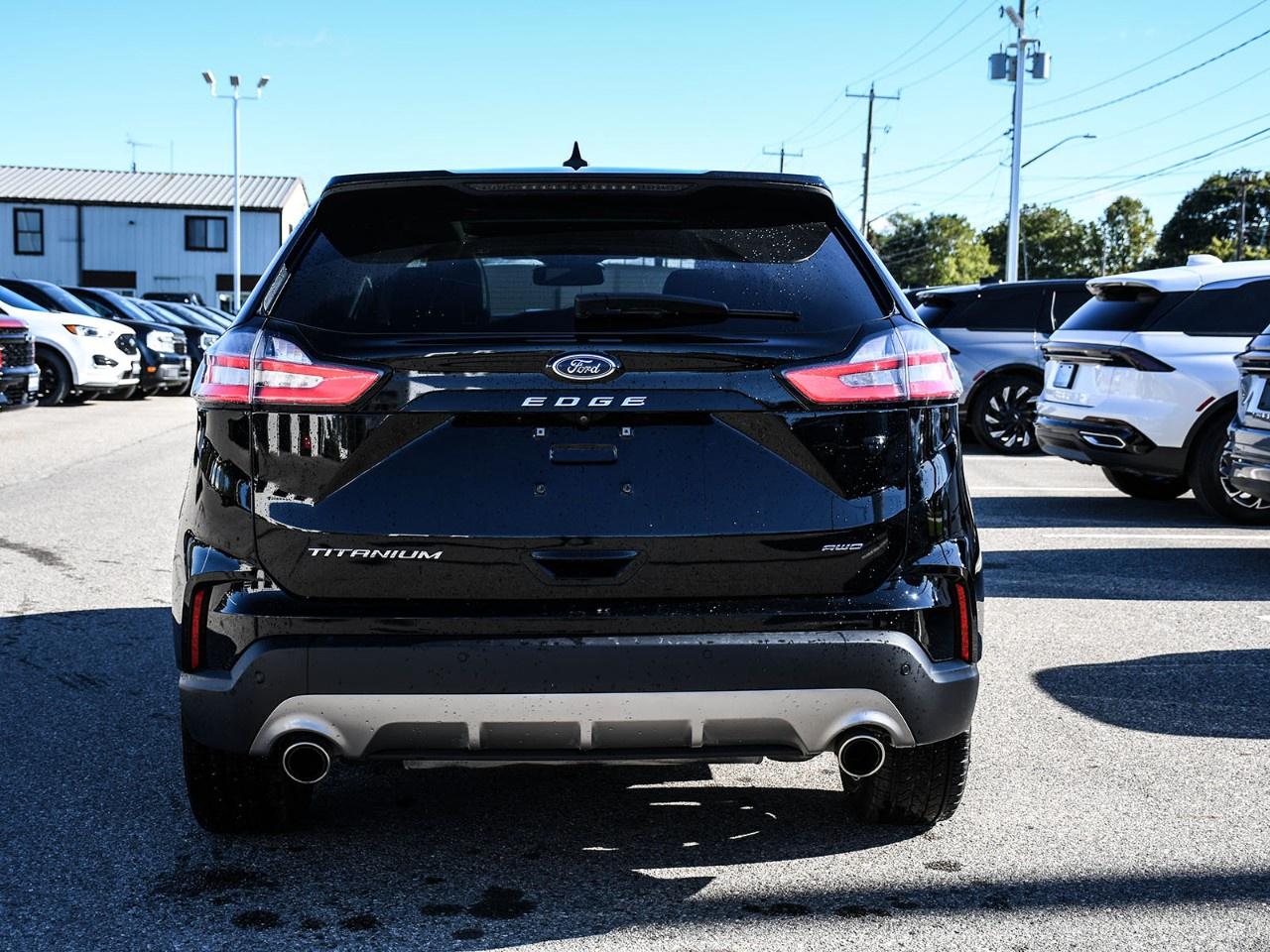 2022 Ford Edge Titanium AWD Photo