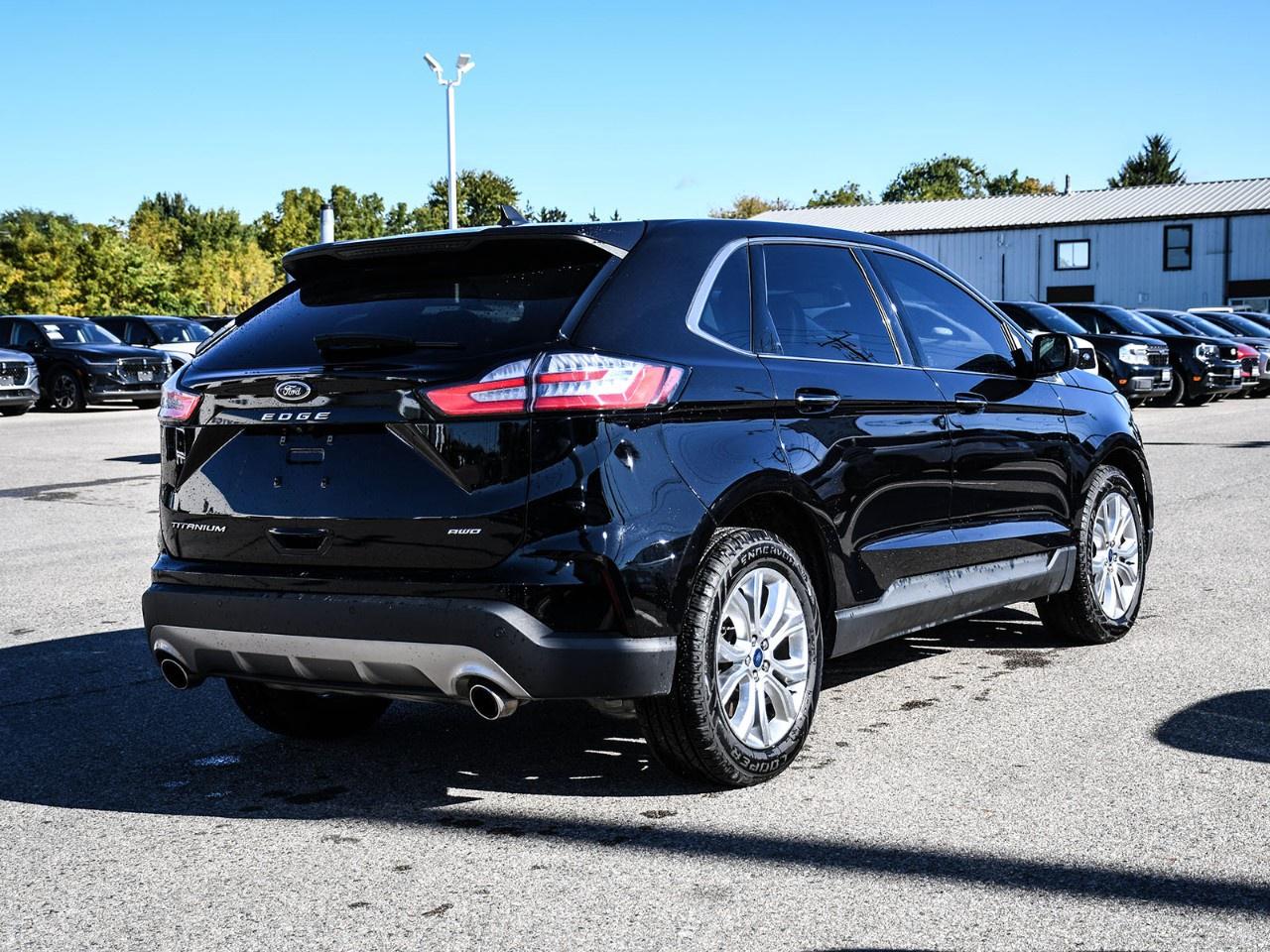 2022 Ford Edge Titanium AWD Photo