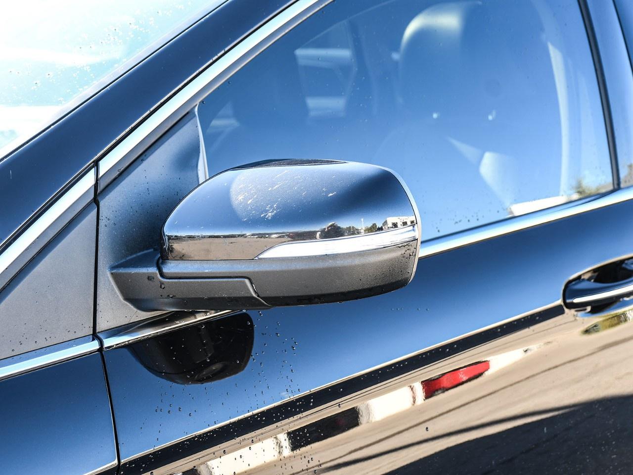 2022 Ford Edge Titanium AWD Photo