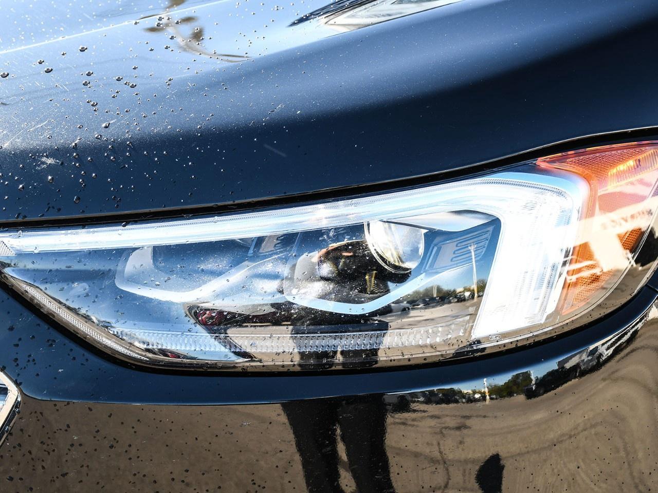 2022 Ford Edge Titanium AWD Photo