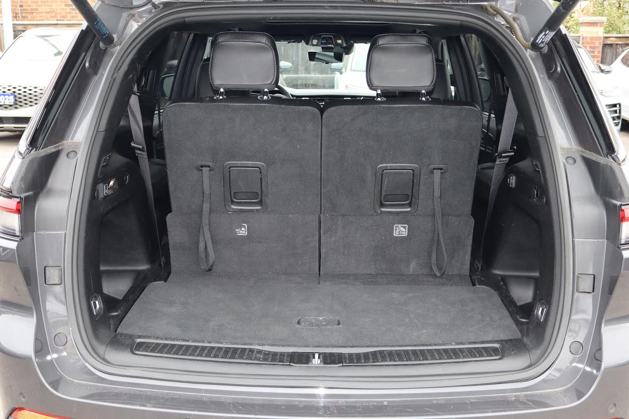 2024 Jeep Cherokee Limited 4X4 Photo