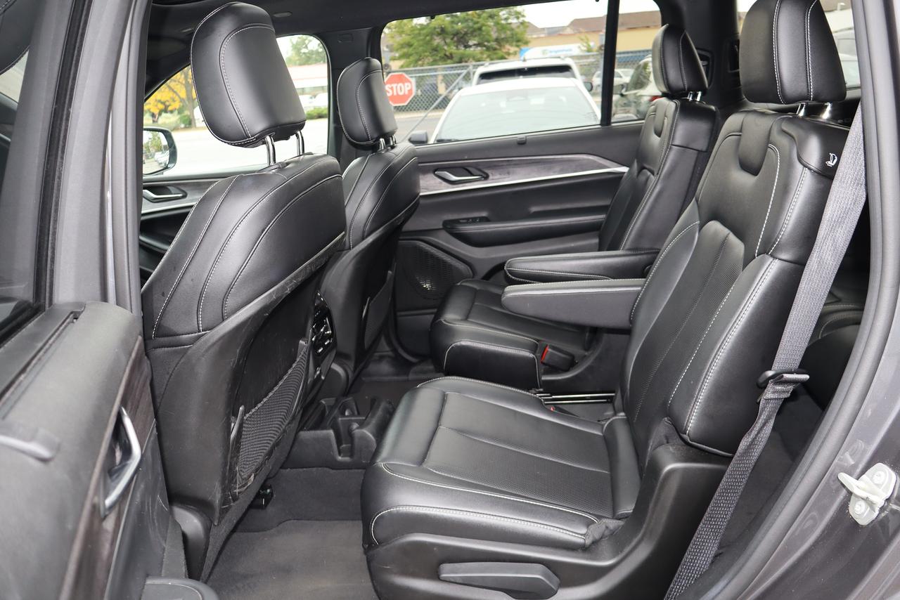 2024 Jeep Cherokee Limited 4X4 Photo