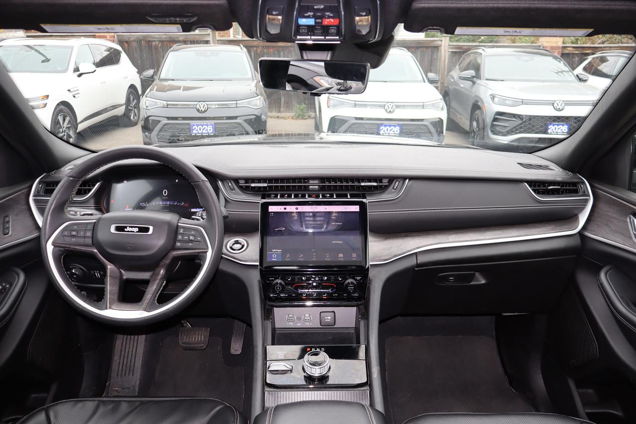 2024 Jeep Cherokee Limited 4X4 Photo