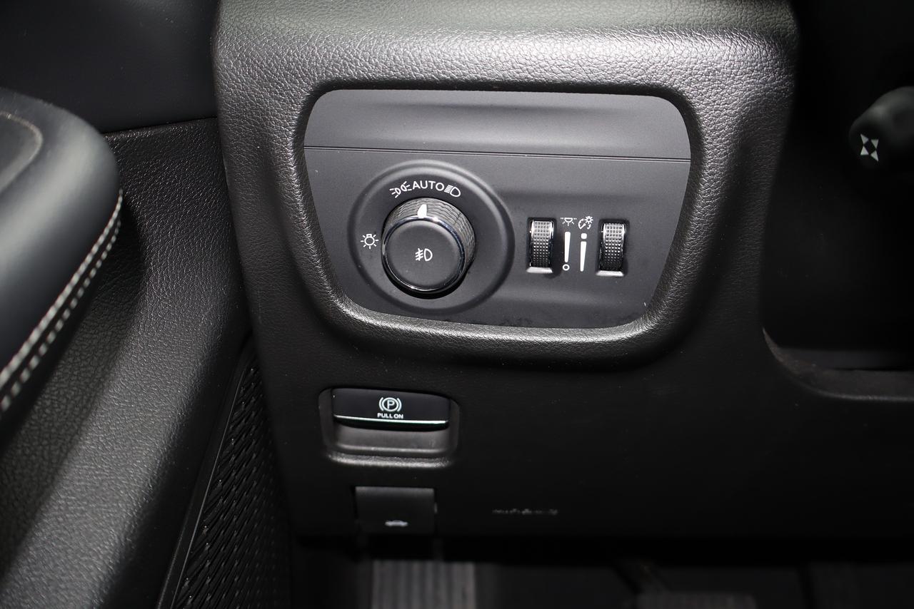 2024 Jeep Cherokee Limited 4X4 Photo