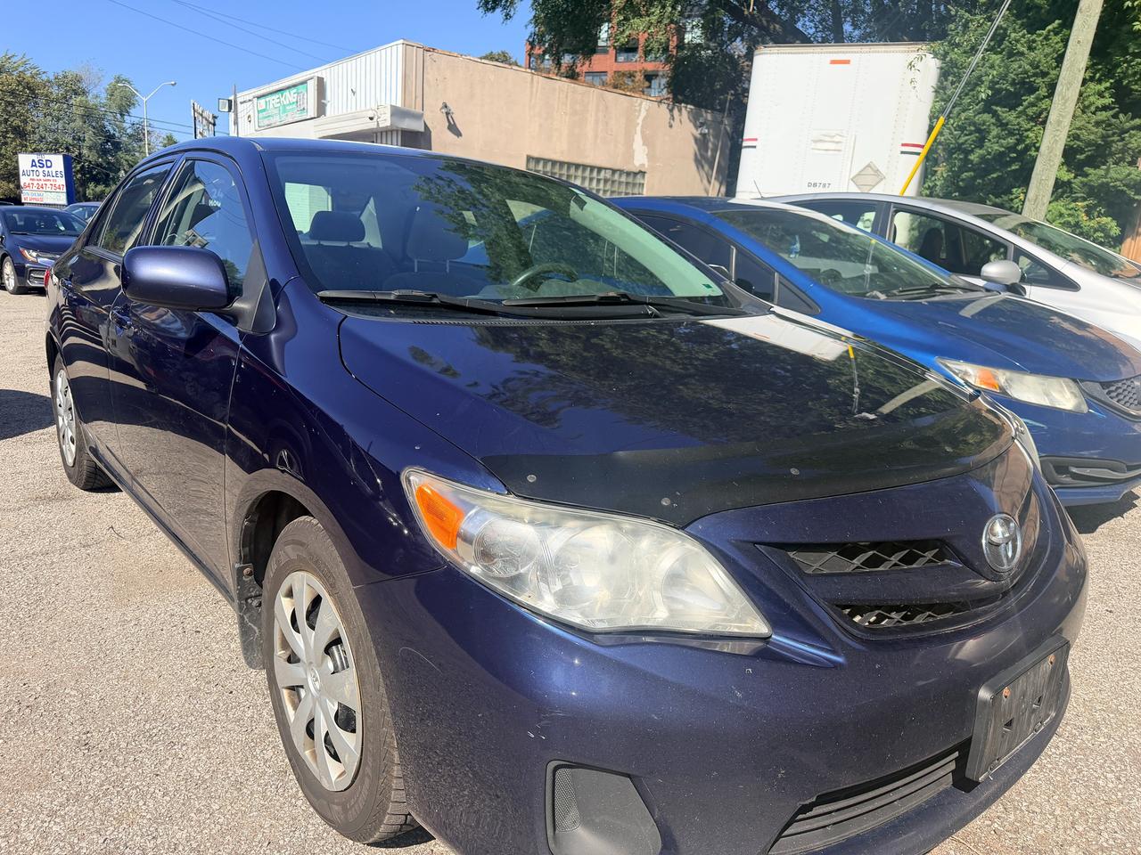 2012 Toyota Corolla LE Photo2