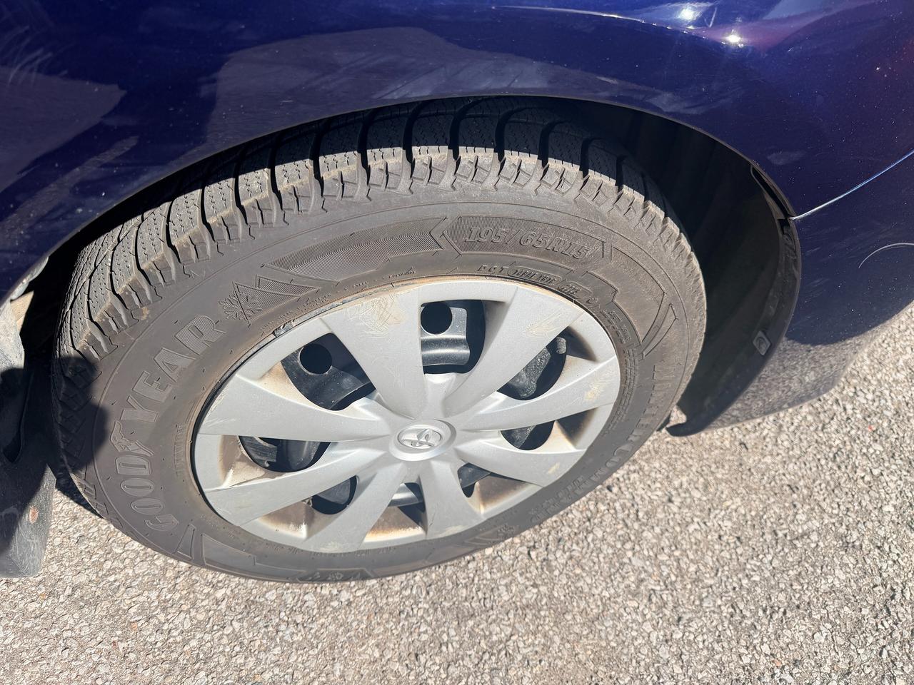 2012 Toyota Corolla LE Photo3