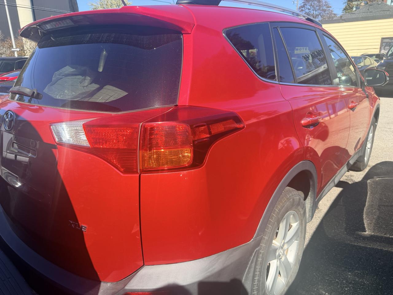 2013 Toyota RAV4 FWD 4dr XLE Photo