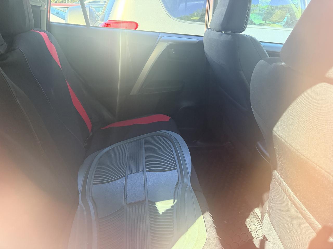 2013 Toyota RAV4 FWD 4dr XLE Photo