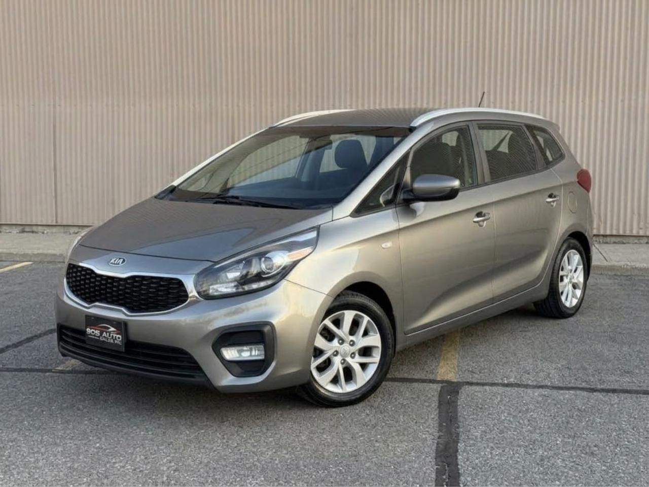 2017 Kia Rondo LX w/3rd Row Photo