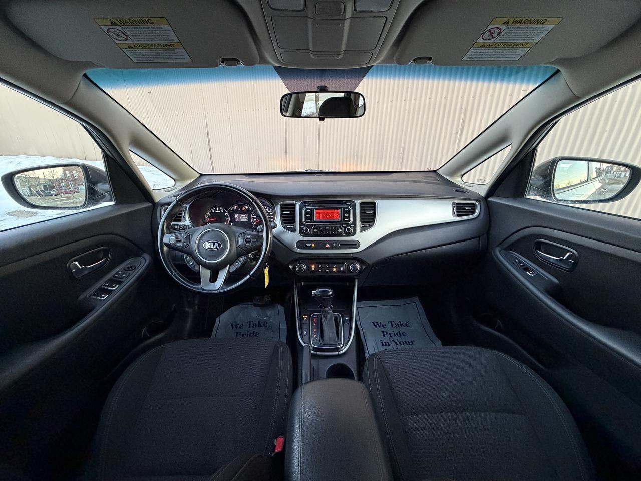 2017 Kia Rondo LX w/3rd Row Photo